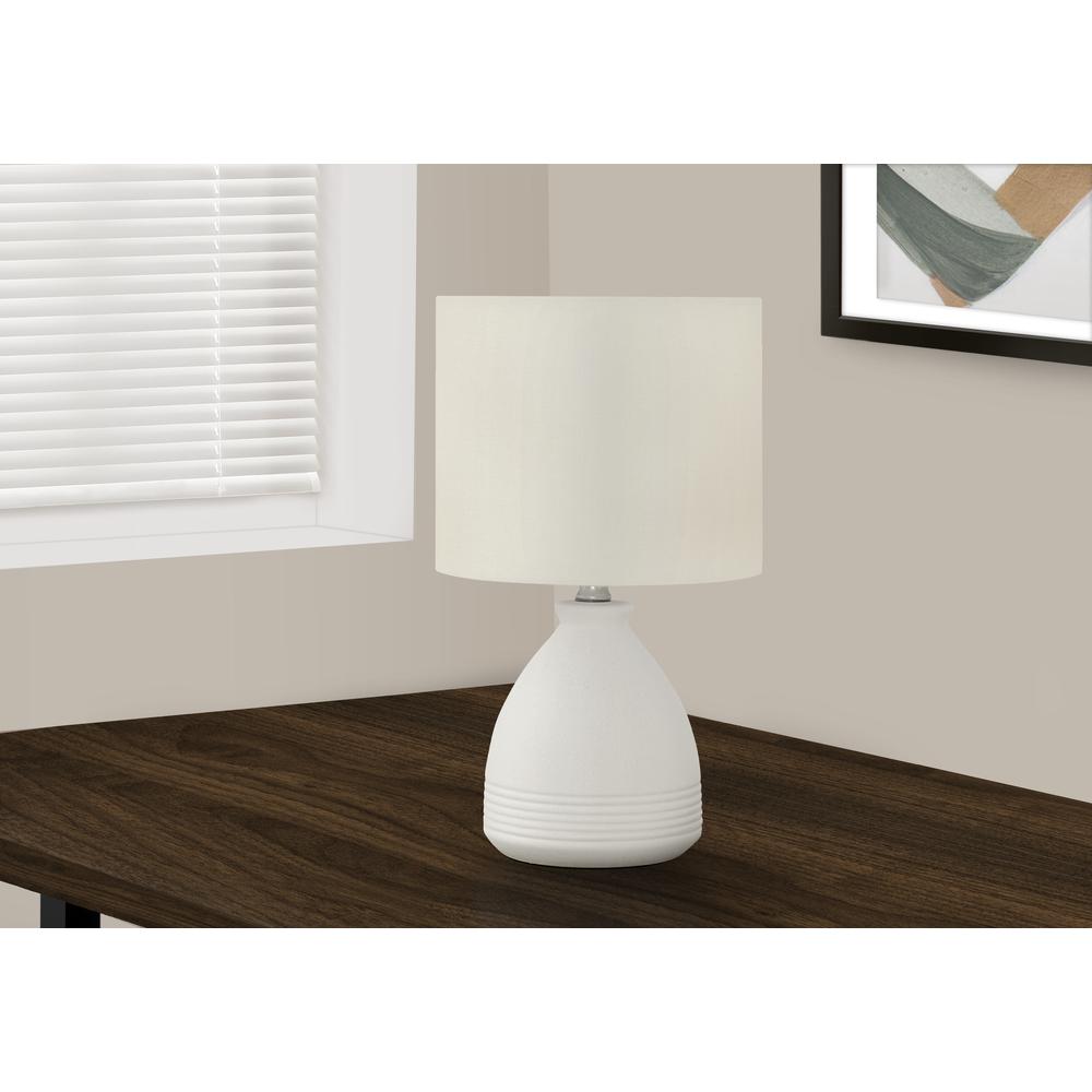 Lighting, 17''H, Table Lamp, Cream Ceramic, Ivory / Cream Shade, Modern - Monarch