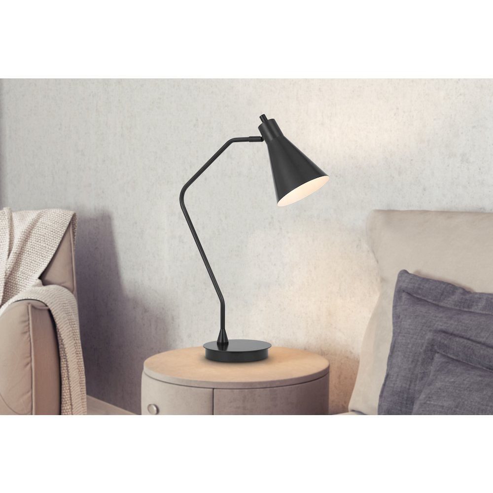 Type A led bulb 12W max. Capstone task metal table lamp with swivel shade - Cal Lighting