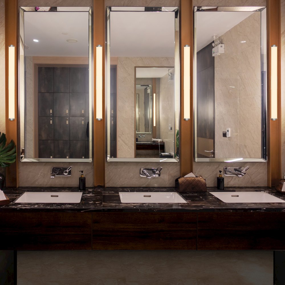 Integrated AC LED ADA Compliant Bathroom Wall Lighting Fixture in Silver - VONN Lighting