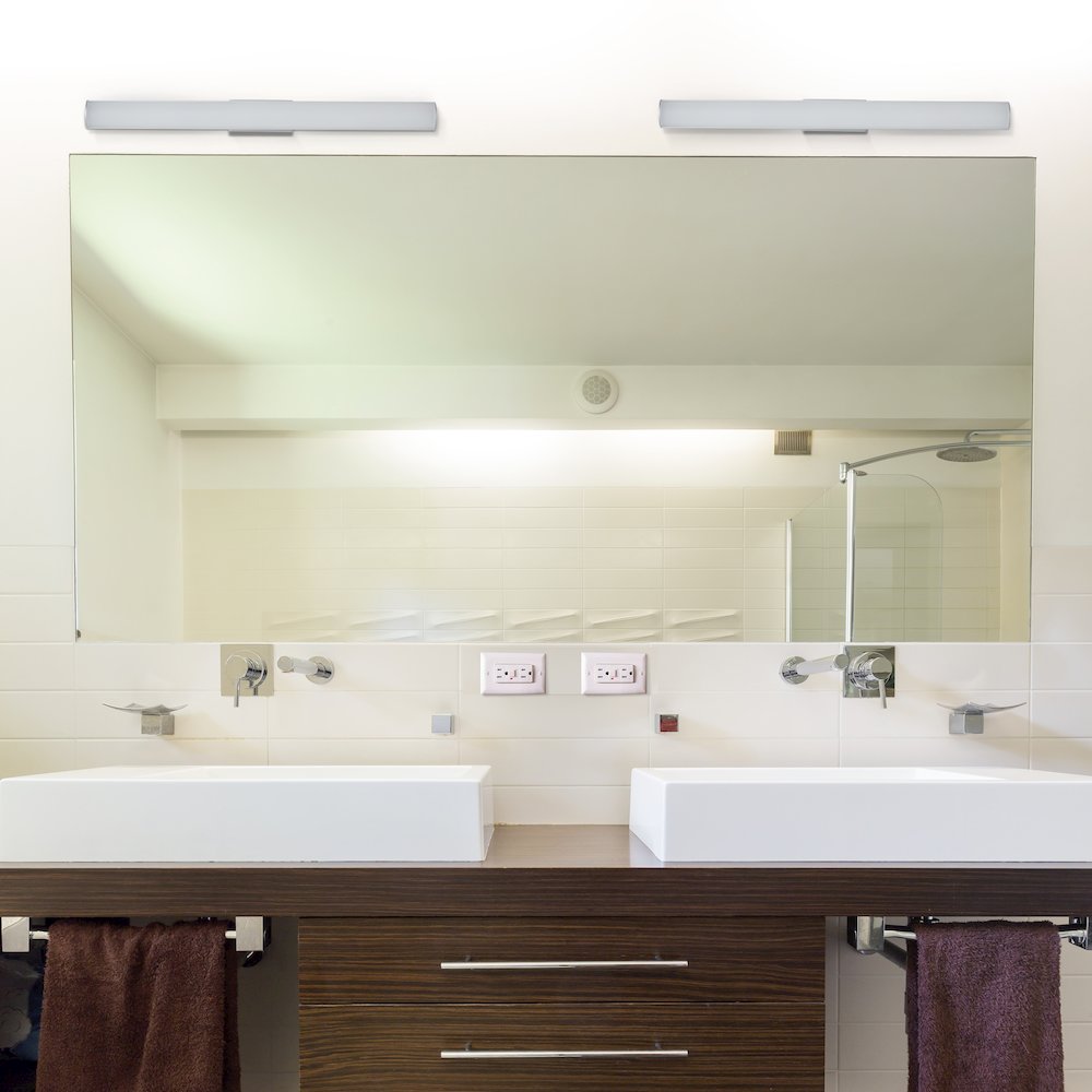 Integrated AC LED ADA Compliant Bathroom Wall Lighting Fixture in Silver - VONN Lighting