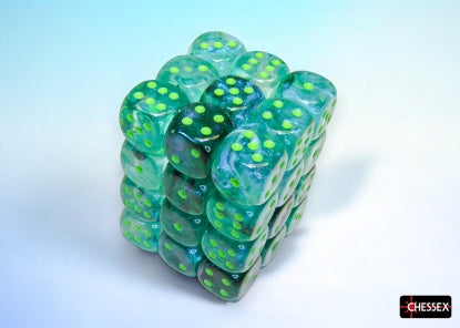 Chessex - Chessex Borealis Kelp/Light Green 12Mm D6 Dice Cube