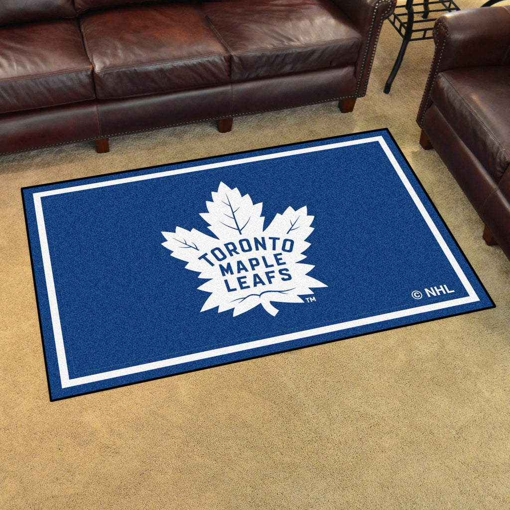 Fanmats - NHL - Toronto Maple Leafs 4x6 Rug 44''x71''