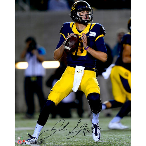 Jared Goff Cal Bears Autographed 16'' x 20'' Navy Jersey Pass Photograph