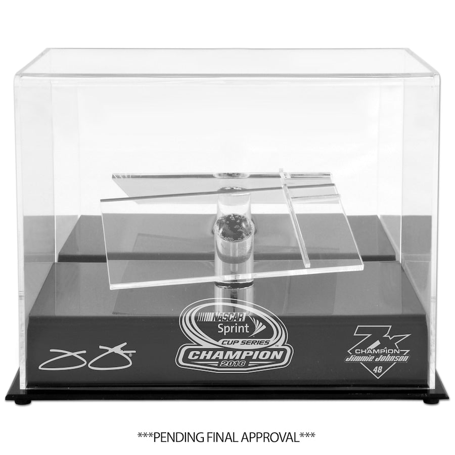 Jimmie Johnson 2016 Sprint Cup Champion 1: 24 Scale 7-Time Champion Die-Cast Display Case