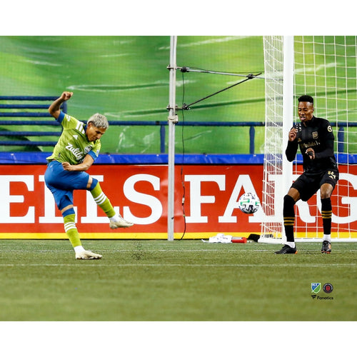 Raul Ruidiaz Seattle Sounders FC Unsigned 2020 MLS Playoffs Round 1 Goal in Win vs. LAFC Photograph
