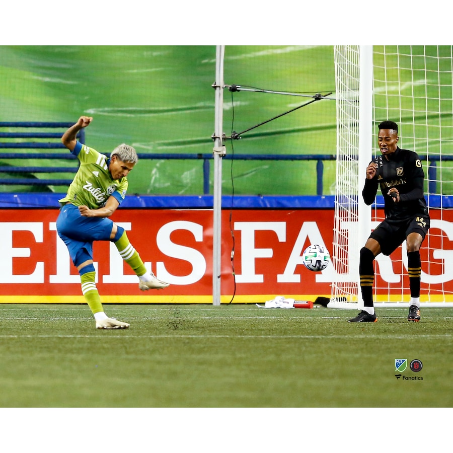 Raul Ruidiaz Seattle Sounders FC Unsigned 2020 MLS Playoffs Round 1 Goal in Win vs. LAFC Photograph