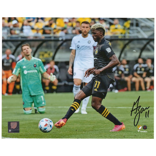 Gyasi Zardes Columbus Crew Autographed 8'' x 10'' Action Photograph