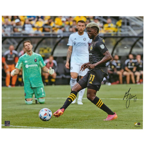 Gyasi Zardes Columbus Crew Autographed 16'' x 20'' Action Photograph