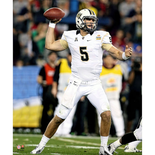 Blake Bortles UCF Knights Unsigned Looks to Pass vs. Baylor Bears in 2014 Fiesta Bowl Photograph