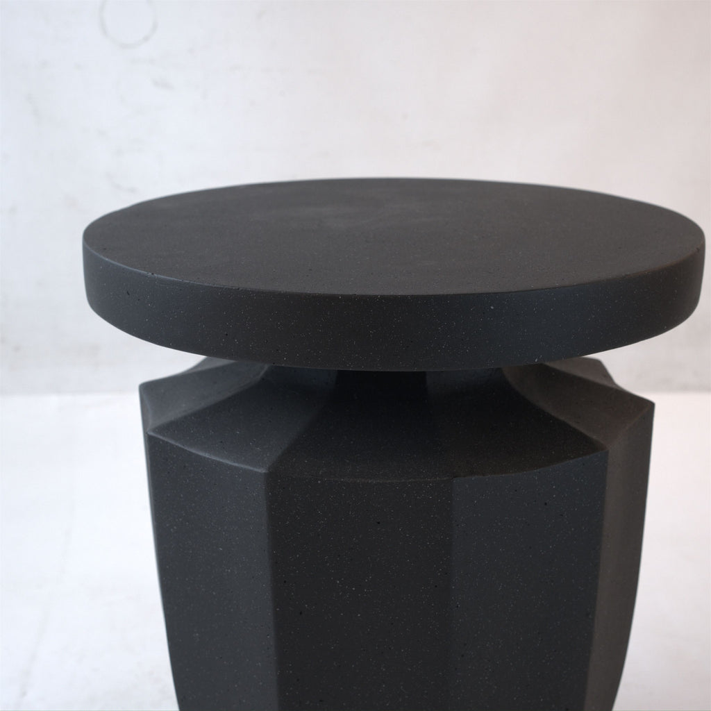 Yeah Depot - Decorative Garden End Table, 20.3'' H Modern Heavy Duty Patio Sturdy Faux Terrazzo Accent Table Side Table Plant Table for Indoor Outdoor