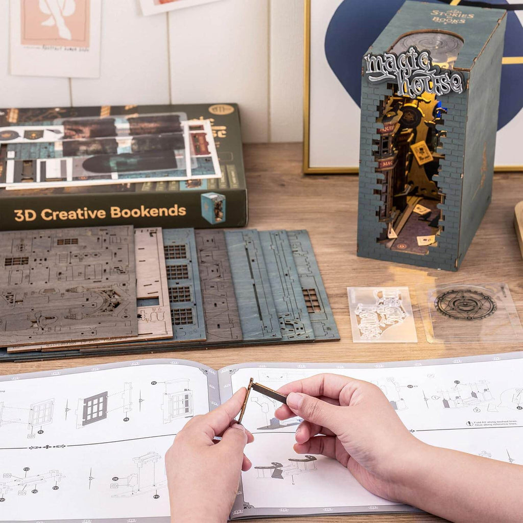 zhima - Rolife DIY Book Nook Kit Magic House, DIY Miniature Booknook Kit 3D Creative Decorative Bookend Bookshelf Insert 3D Puzzles for Adults, Halloween/Christmas Decorations/Gifts for Adults (Magic House)