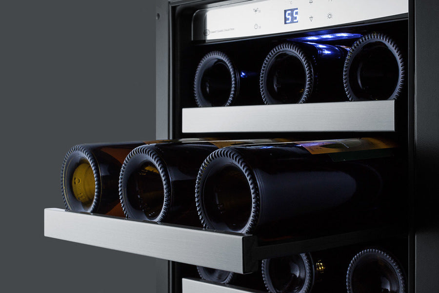 15'' Wide Built-In Wine/Beverage Center With Seamless Stainless Steel Trimmed Low-E Glass Door - CL151WBV Summit Classic
